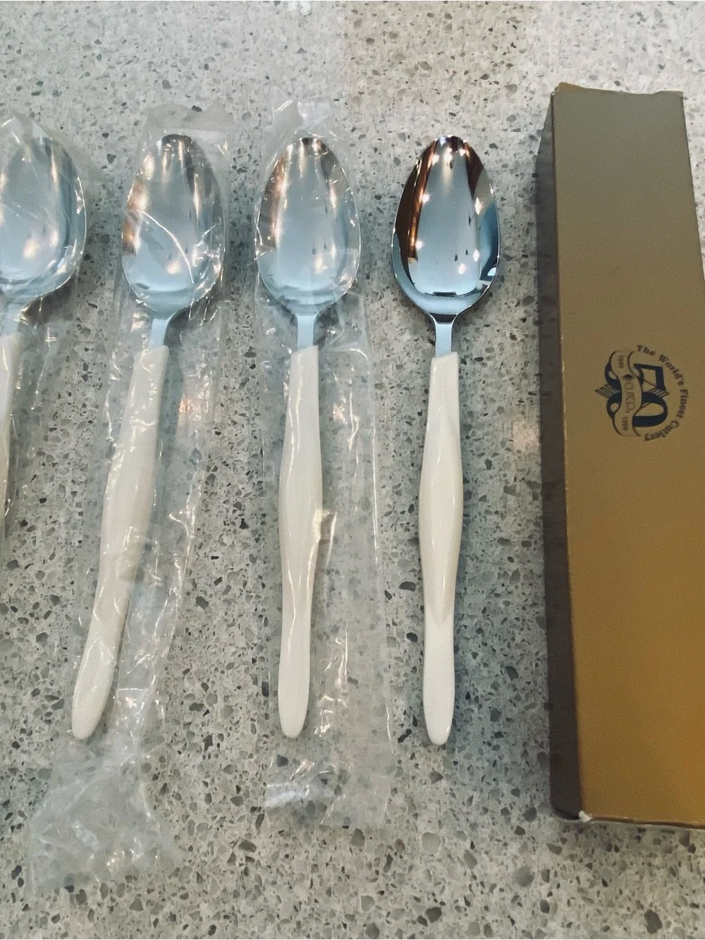 8 dinner forks, 4 salad forks, 8 soup spoons, and 4 tablespoons.